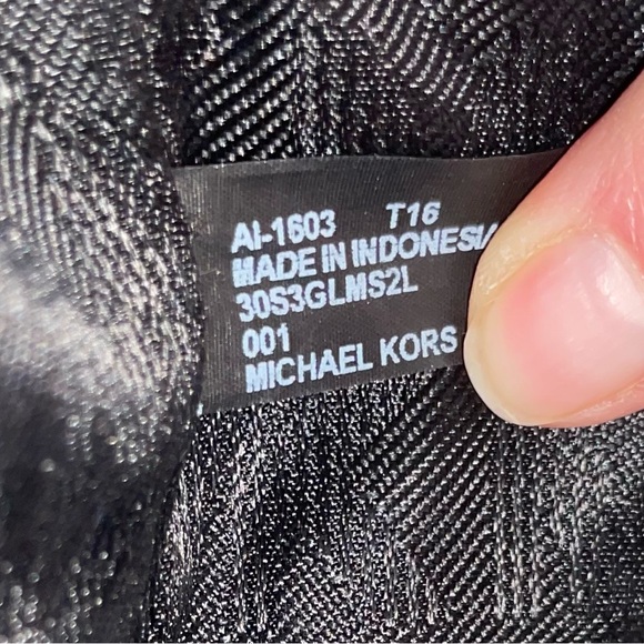 Michael Kors Satchel with Dust Bag - Picture 11 of 15